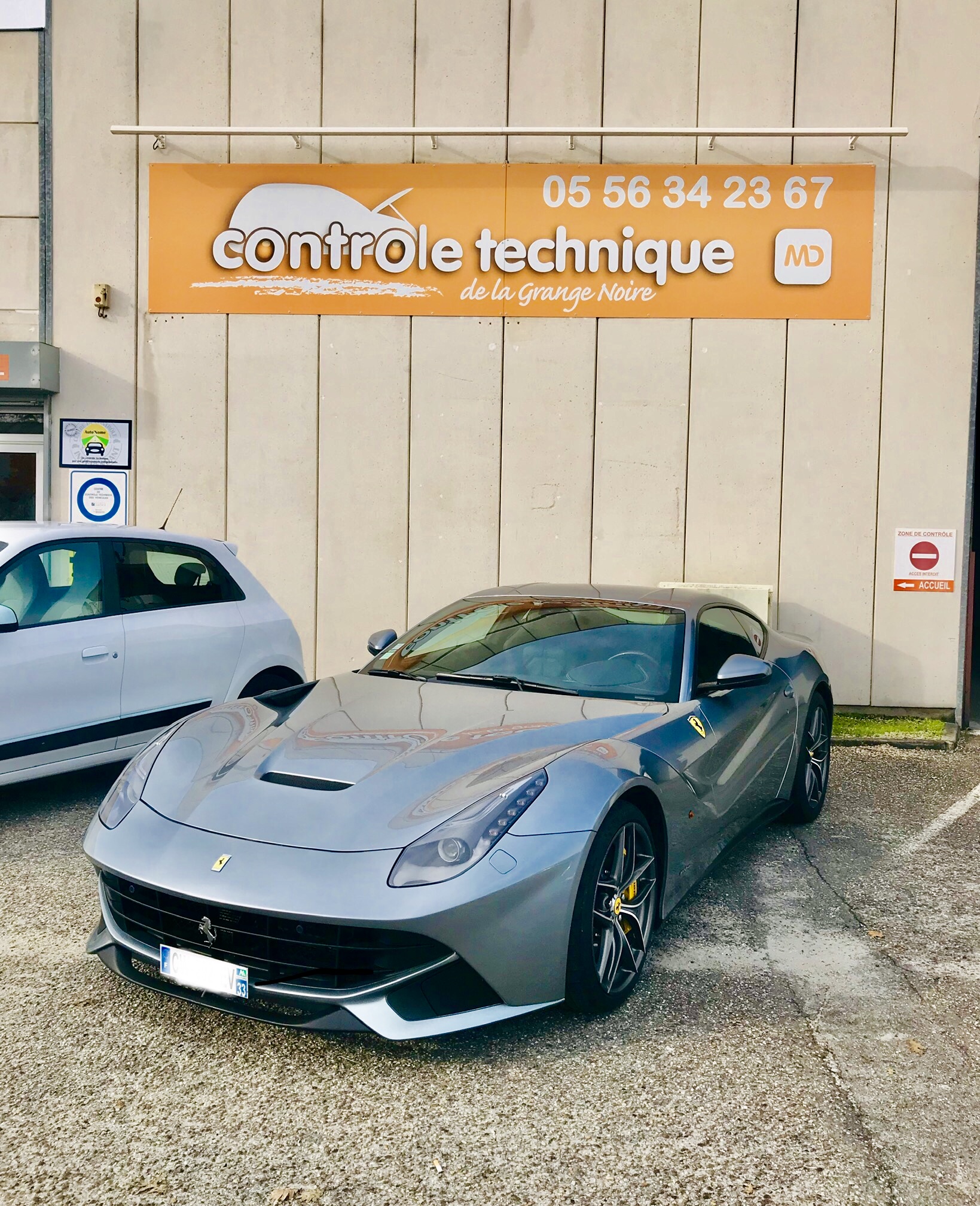 MD Controle technique, Ferrari F12 grise